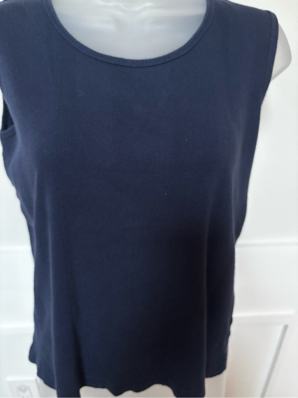 Baxter & Wells knit navy top